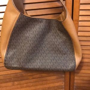 Michael Kors signature Bag